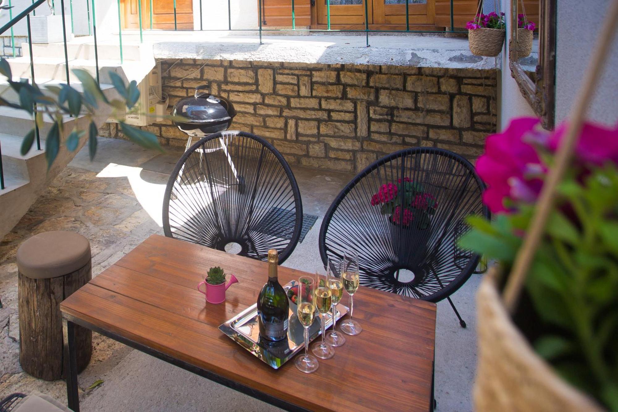 Holiday House Vida บีโอกราดนาโมรู ภายนอก รูปภาพ